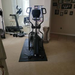 Xterra FS5.9e Elliptical Workout Machine 