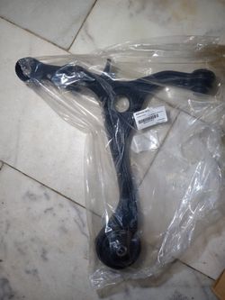 Front Control Arm Lower Right for HONDA 03-07 Accord EX,EXL LX