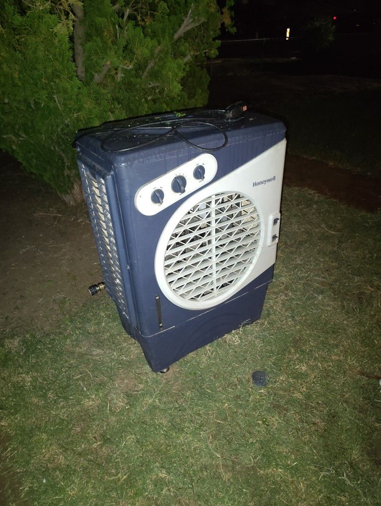 Indoor Or Outdoor Cooler Honeywell