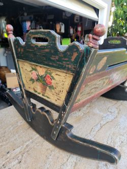 Antique Baby Cradle (Replica)