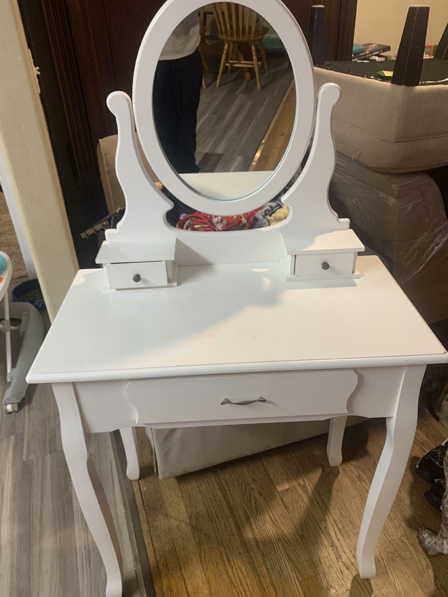 Beauty Desk