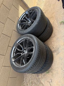 Set of 4 Dark Alloy Wheels with Tires