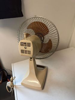 Vtg 1970’s 2 Speed Oscillating 14” Galaxy Table Fan Excellant Cond