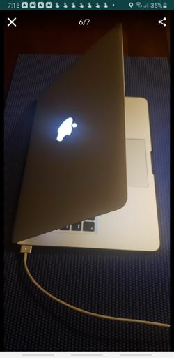 2014 MACBOOK AIR 13-INCH - INTEL I5 - 4 GB - 120 GB FLASH HD - MINT CONDITION - LOW BATTERY CYCLE COUNT