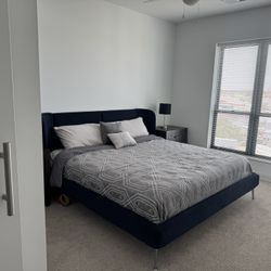 King Size Bed With Mattress Less Than 8 Months Old