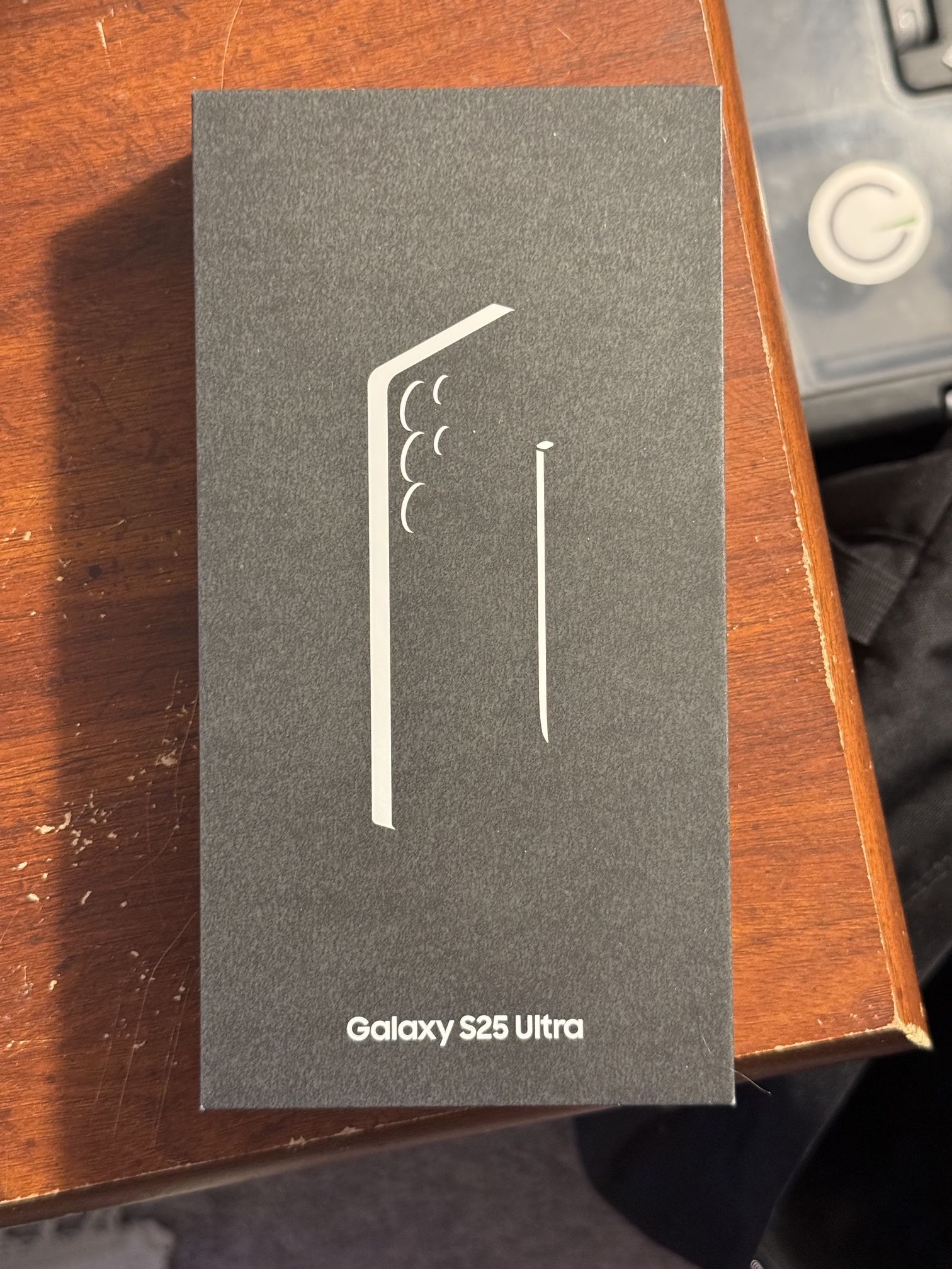 Samsung Galaxy S25 Ultra 512gb (Titanium WhiteSilver). (Sealed)