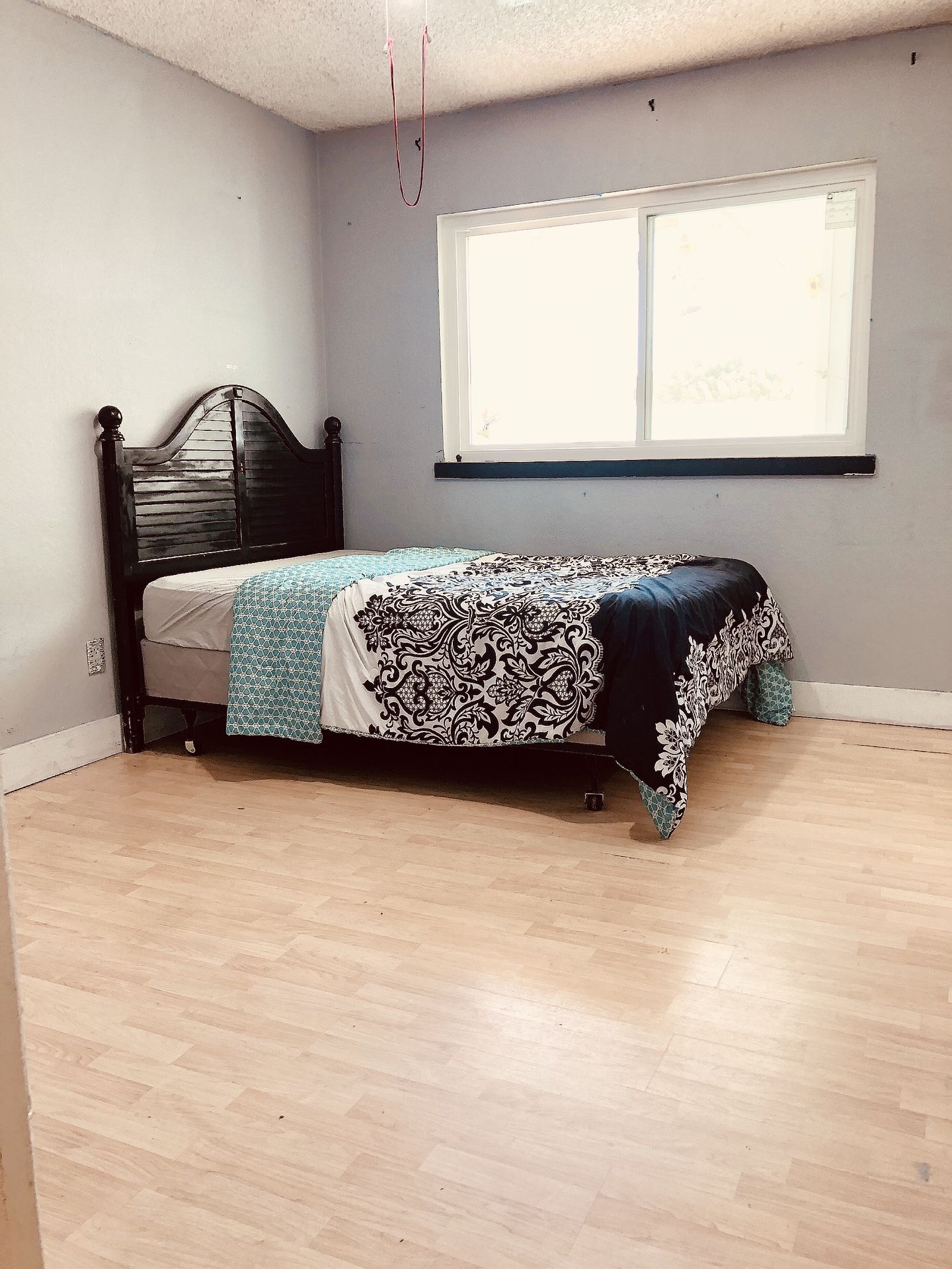 Full size bed for Sale in Moreno Valley, CA OfferUp