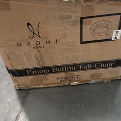 Emma Button Tuft Chair 