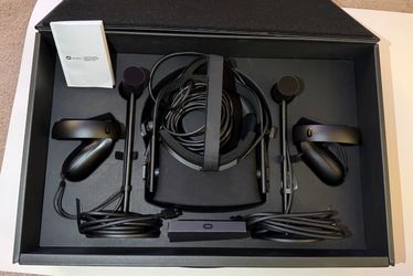 Oculus Rift VR Headset Bundle