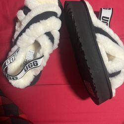 Ugg Disco Cross slippers Size 7