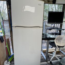 Whirlpool Refrigerator 