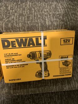 DEWALT IMPACT AND SCREW DRIVER COMBO SET