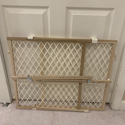 Baby gate