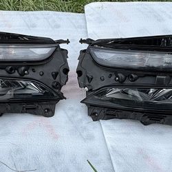 2022 UP 2024 CHEVY EQUINOX SET OF HEADLIGHT