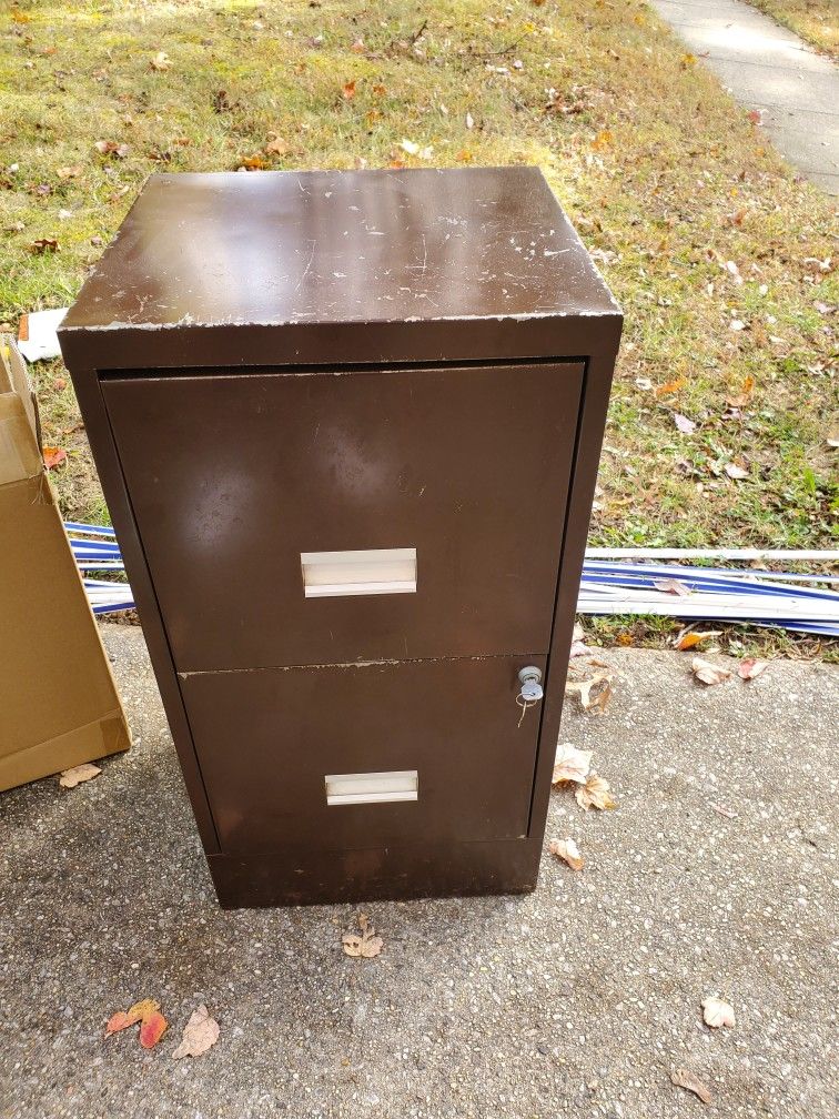 Filing Cabinet With Lock