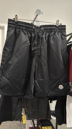 MONCLER SHORT ✅🔥