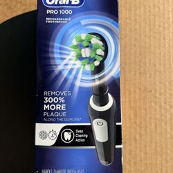 Oral-B Pro Crossaction 1000 Rechargeable Electric Toothbrush