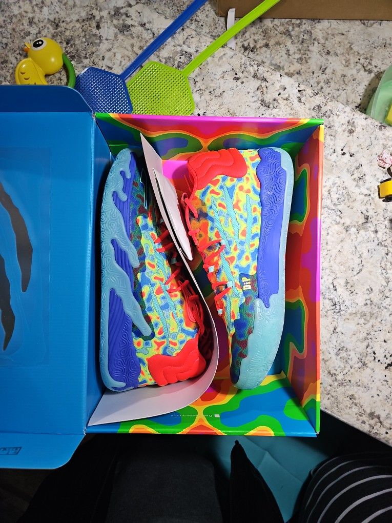 Gutter Cat Melos Size 13