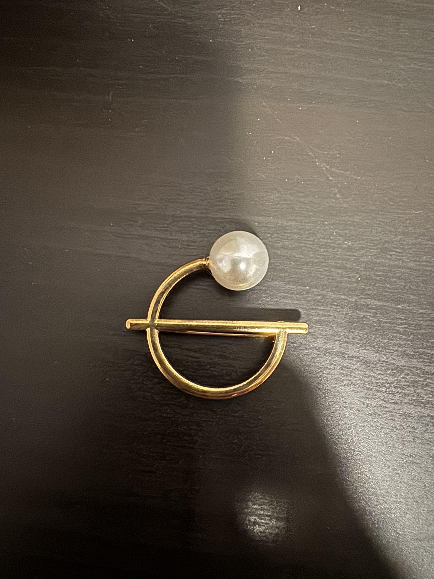 Gold Tone Brooch with Faux Pearl Pin