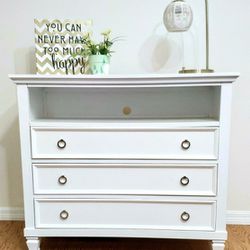 White Wood 3-Drawer with Shelf Lowboy Dresser Nightstand Night Stand TV Media Entertainment Console