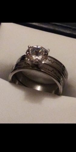 Size 8 stainless steal ring