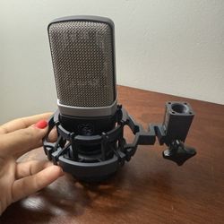 Microphone
