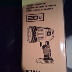 Dewalt LED spotlight 1500 Lumens