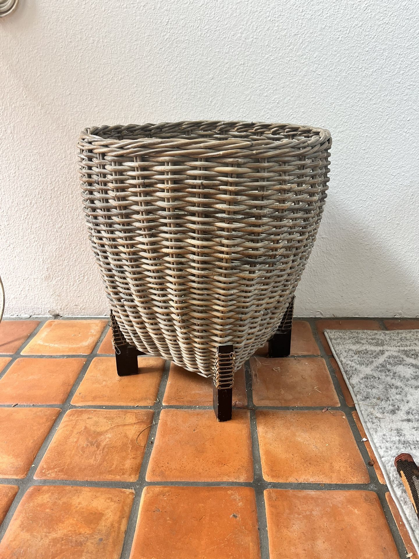 Wicker Plant Pot Holder for Sale in Solana Beach, CA OfferUp