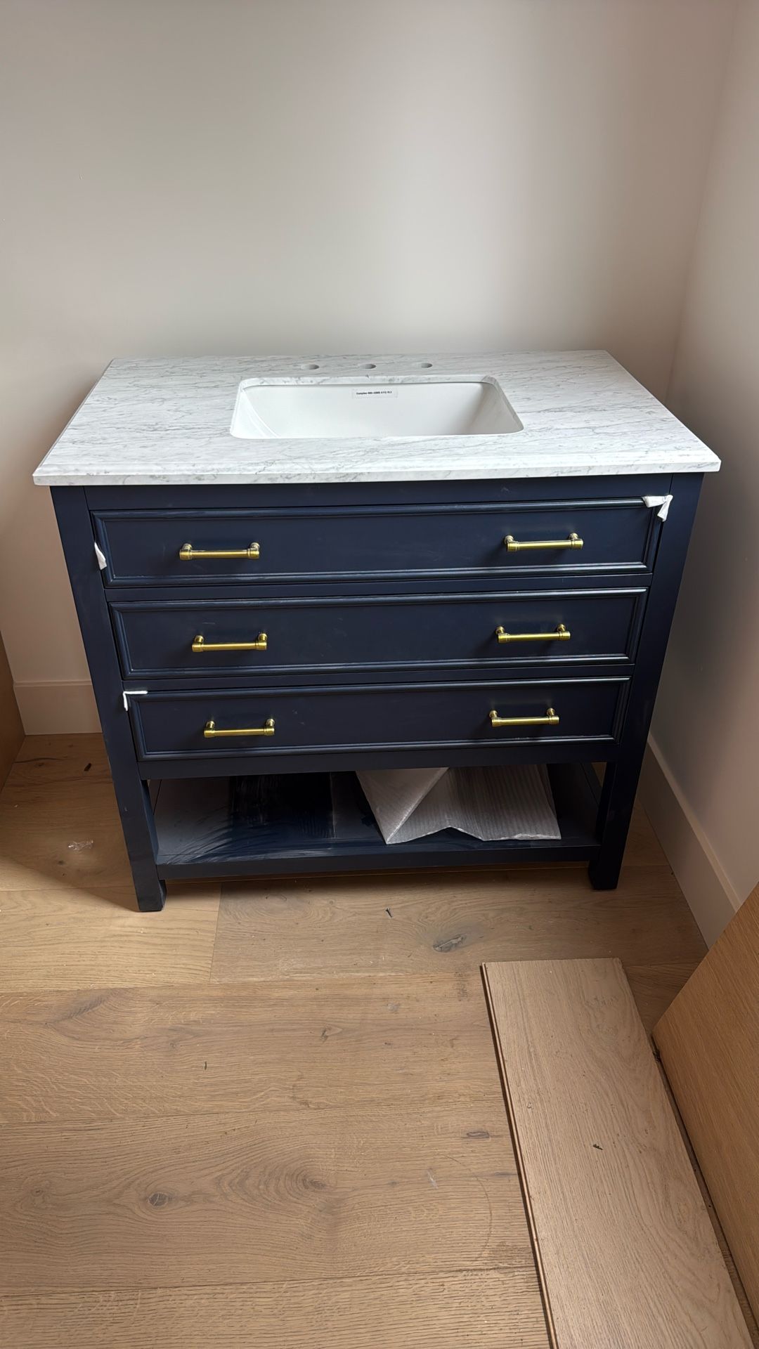 36’ Bathroom Vanity With Slab And Sink