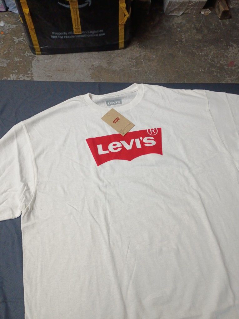 LEVIS (XL) Long Sleeve