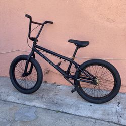 Elite Bmx Bike 20 Inches Tires Good Condition Ready To Ride 