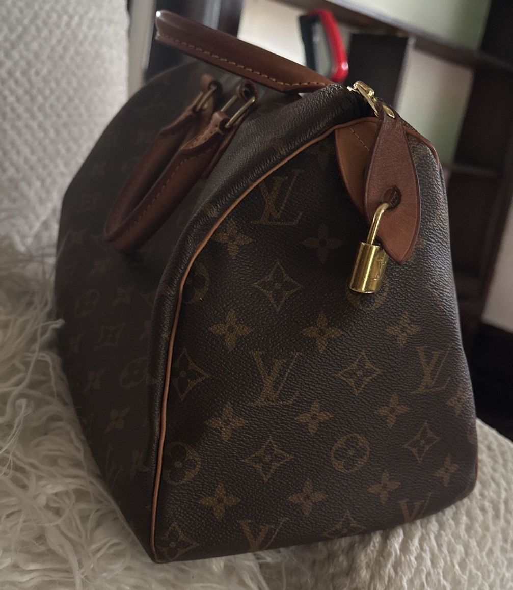 Vintage LV Bag !! $500.00!! Travel Nurse Must go Today!