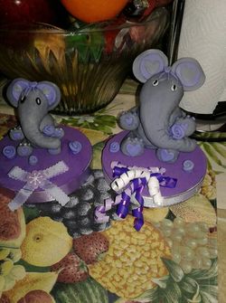 Cake toppers