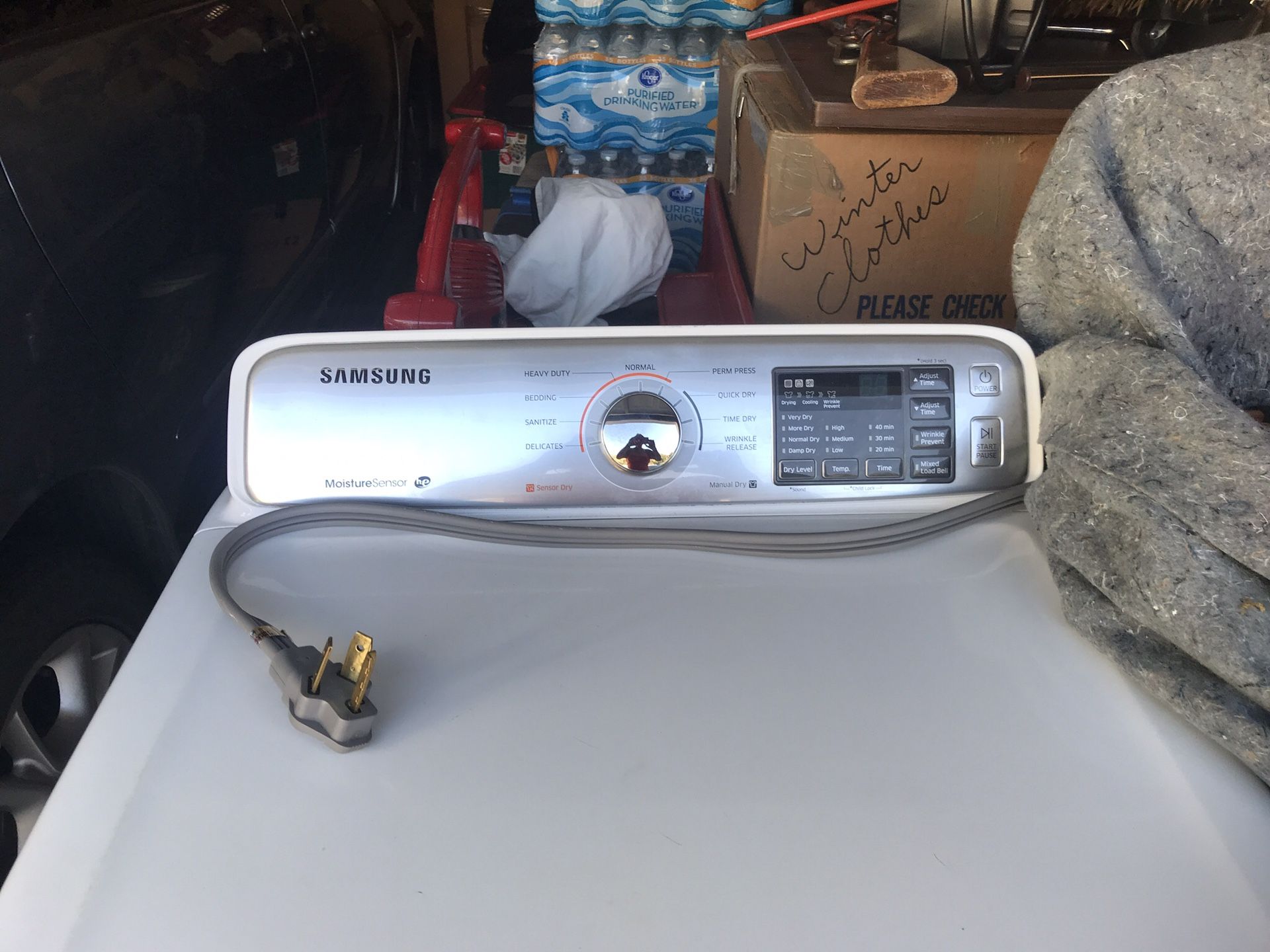 Dryer Samsung electric 1 yr old great working condition
