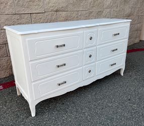 Elegant decorative design