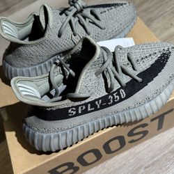 Adidas Yeezy 350 V2 Boost Granite - Size 4