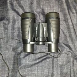 Binoculars 