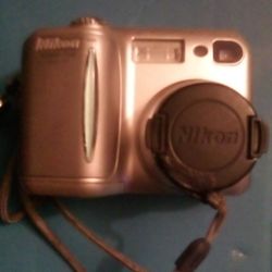 NIKON COOLPIX 4300