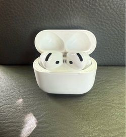 4th Gen Apple AirPods with Charging Case