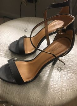 Black heels size 8