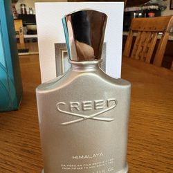 Perfume / Colognes 