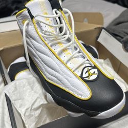 JORDAN PRO STRONG SIZE 10