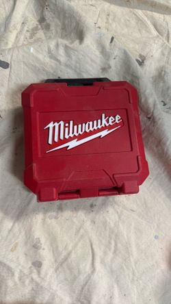 Incomplete Milwaukee whole saw kit