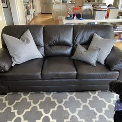 Leather Couch with Leather Chair & Ottoman- Great Condition! 