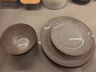 Kitchenware - dishes, storage bins, utensils