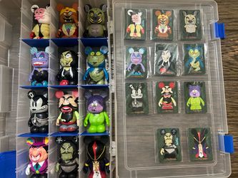 Series 1 Disney Vinylmation Set of 12 w/chaser