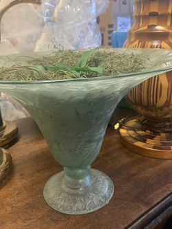 Footed Glass Pedestal Decorative Bowl