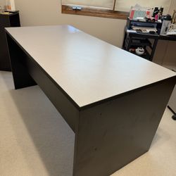 Desk (5ft) With Rolling 2 Drawer Filing Cabinet 