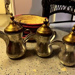 Middle Eastern Arabic Copper Pot Filter Stylish Coffee Brewing Pot for Home and Restaurant Use Handheld Design for Easy Pouring 