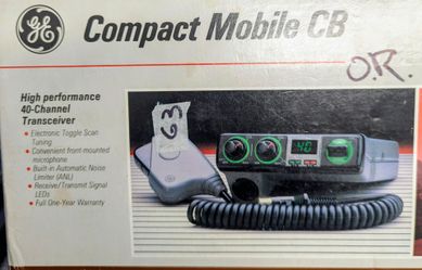 Ge 40 channel cb radio + mic in original box in shoreline area